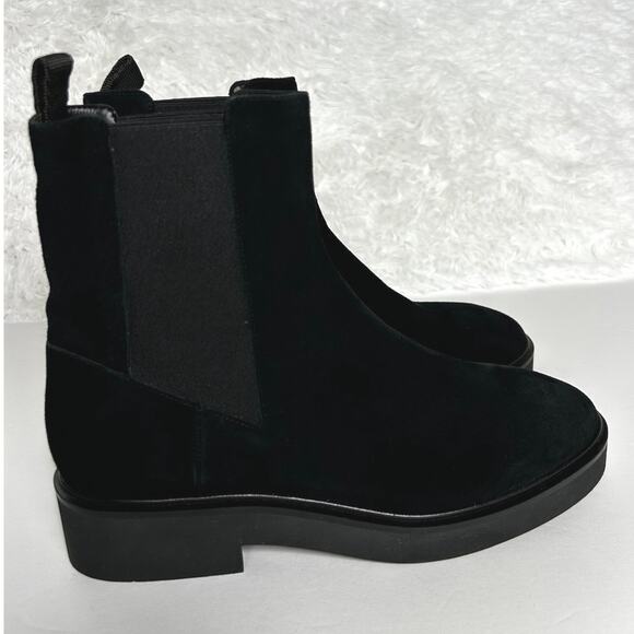 STUART WEITZMAN Henley Suede Bootie Chelsea Black Size 7 NEW - Picture 3 of 10